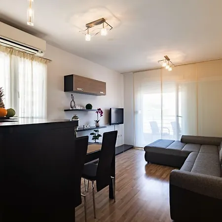 Apartman アパート *