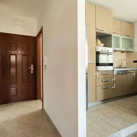 Apartman *