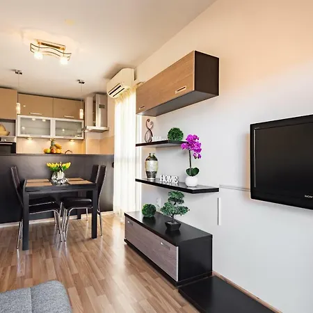 Apartman Апартаменты