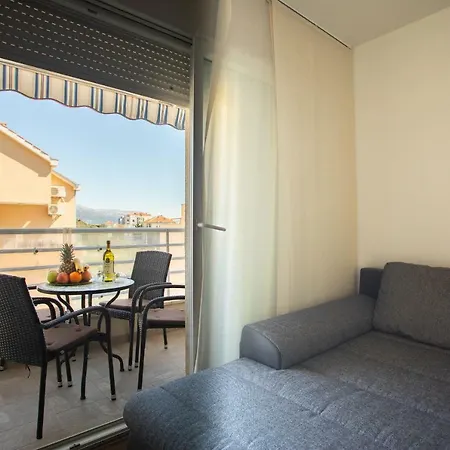 Apartmán Apartman *