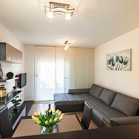 Апартаменты Apartman *