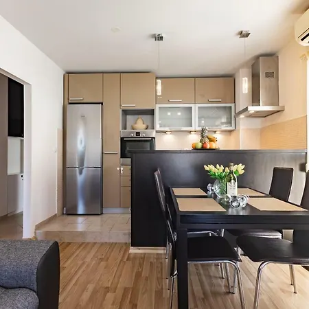 Apartment Apartman *